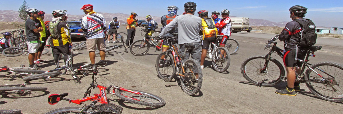 Descendo de Bicicleta o Vulcão El Misti en Arequipa