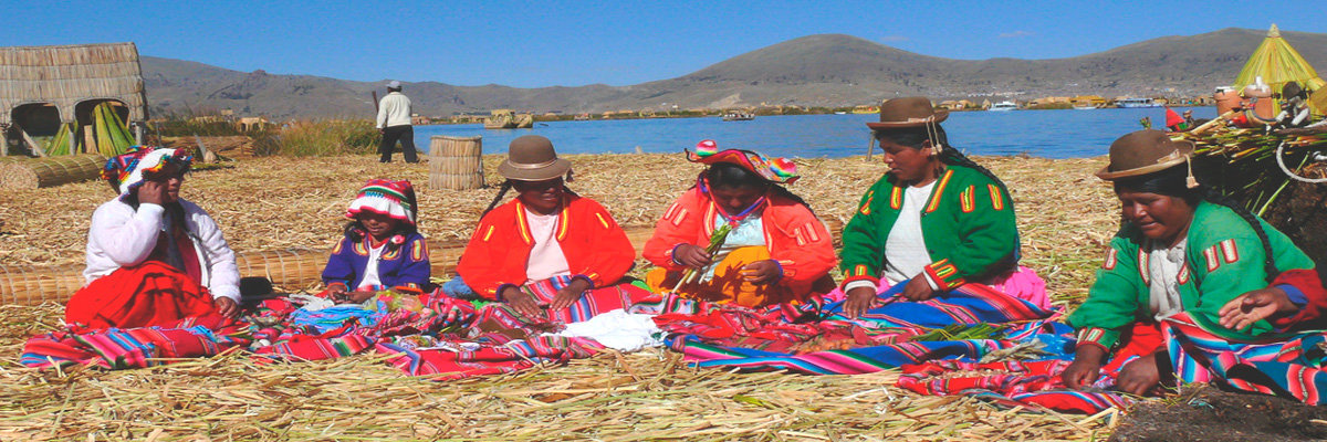 Tour a las Islas de los Uros - Medio Día en Puno