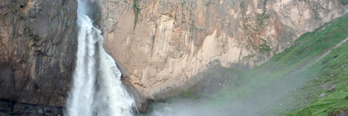 Llahuar and The Fure Waterfalls en Arequipa